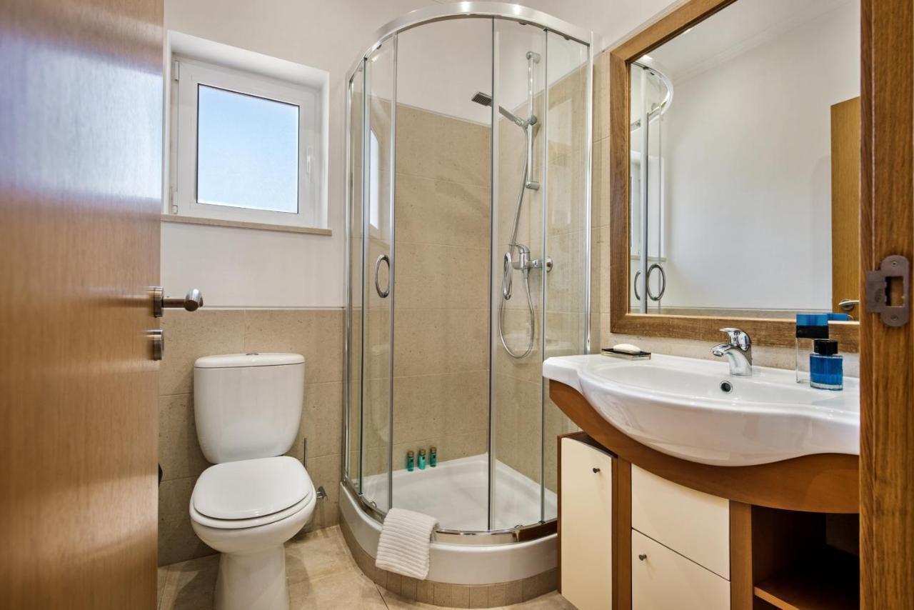 Luxurious First Floor Apartment Sleeps 4 카르보에이루 외부 사진